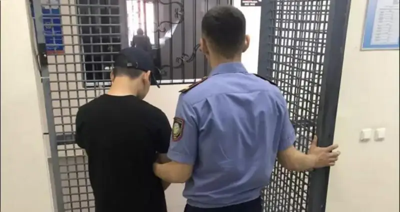 اقتاۋ تۇرعىنى اقتوبەلىك ءۇش زەينەتكەردى الداپ كەتتى