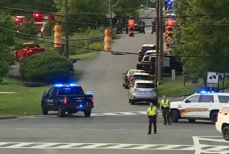 Алабама штати черковида отишма содир бўлди, қурбонлар бор