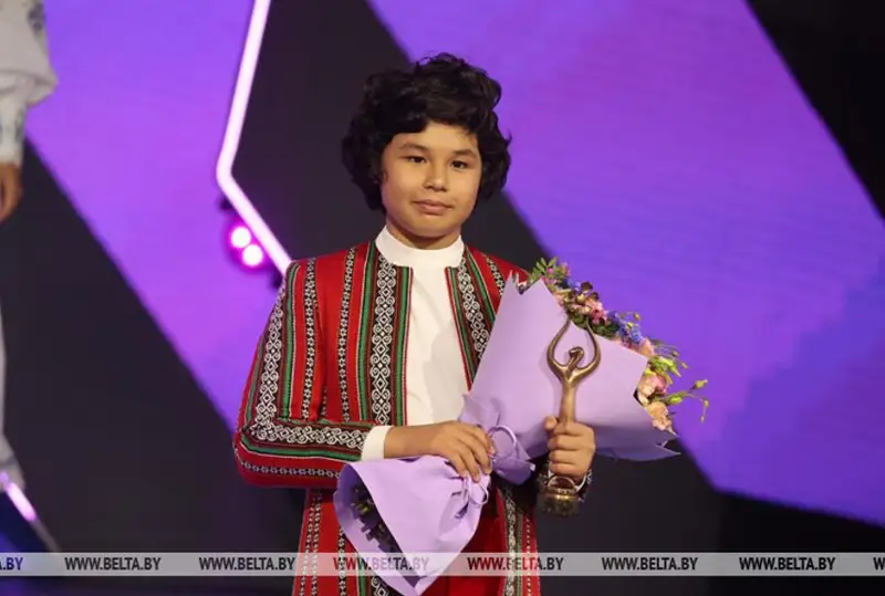 Қозоғистонлик ёш ижрочи «Витебск» болалар танловининг Гран-присини қўлга киритди