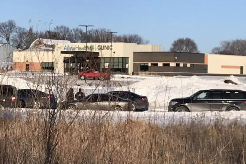 АҚШ клиникасида юз берган отишма натижасида бир неча киши жароҳат олди