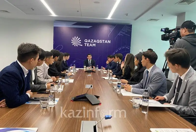 Президент сайлови: «Qazaqstan Team» ёшлари Тоқаев номзодини кўрсатди