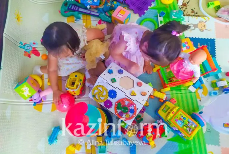 Сколько детей стоят в очереди в детсады столицы