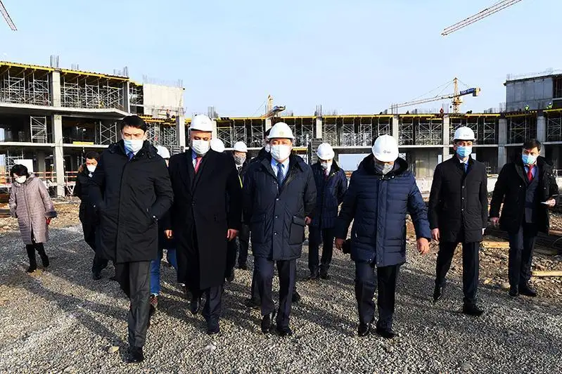 政府总理对突厥斯坦市进行工作视察