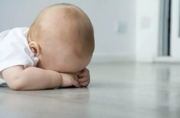 جىلاعان بالانى 5 سەكۋندتا جۇباتۋ ءادىسى  - كەسكىن