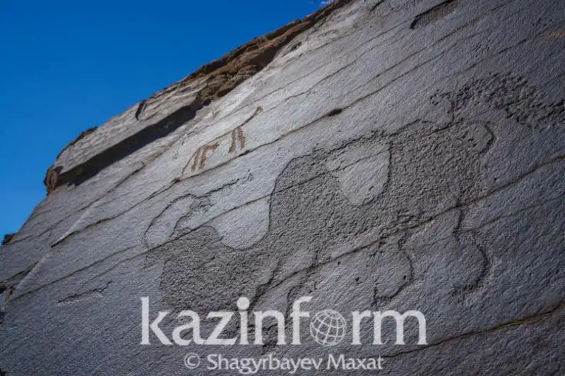 سوزاقتا قولا داۋىرىنەن ساقتالعان قۇندى ەسكەرتكىشتەر بار