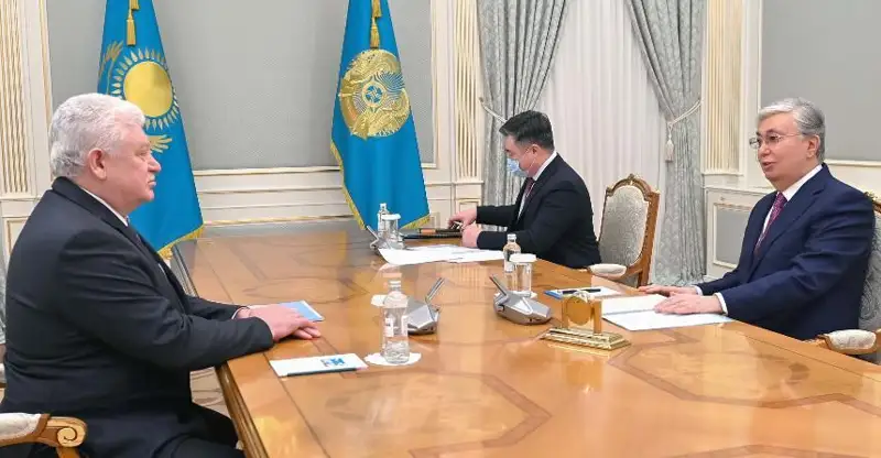 Давлат раҳбари SCAT авиакомпанияси президентини қабул қилди