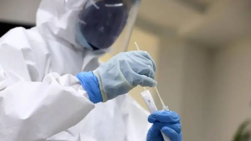 Тошкент шаҳрида қайта ташкил этилган махсус COVID поликлиникалари манзиллари маълум бўлди