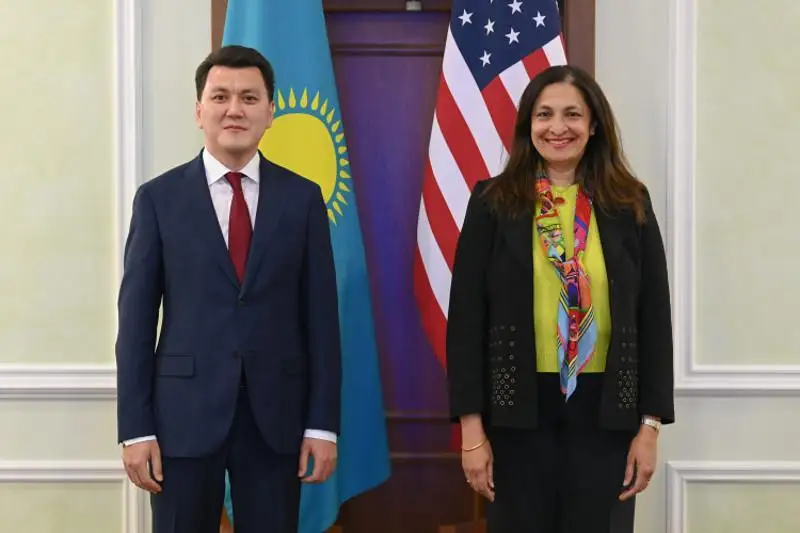 АҚШ Қозоғистонда демократик жараёнларни ривожланишни қўллаб-қувватлашга тайёр
