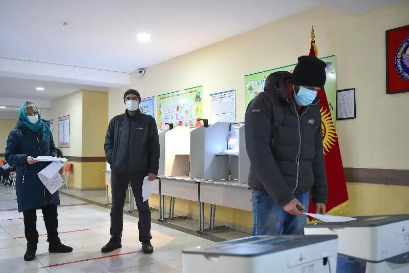 Қирғизистонда бўлиб ўтган парламент сайловларининг дастлабки натижалари эълон қилинди
