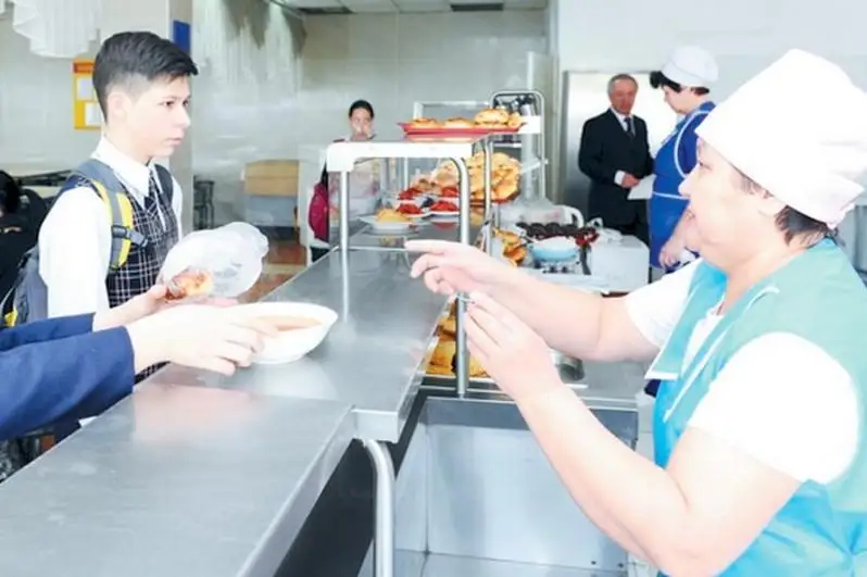 Чимкент шаҳрида бошланғич синф ўқувчилари 100 фоиз иссиқ овқат билан таъминланди