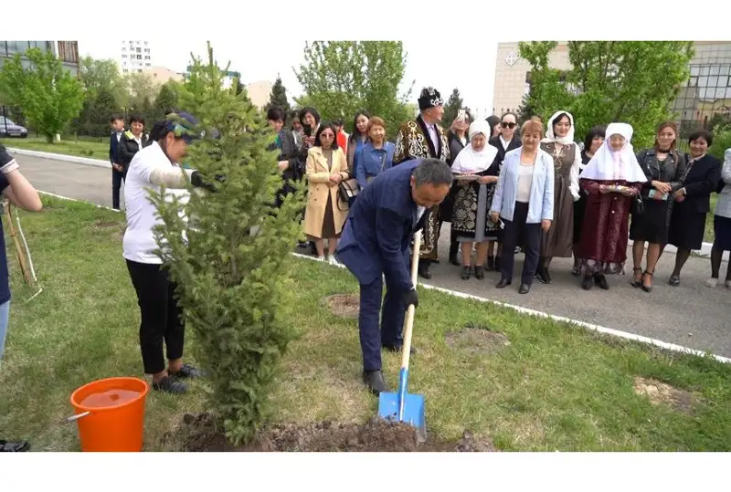 احمەت بايتۇرسىن ۇلىنىڭ 150 جىلدىعى اياسىندا اللەيا اشىلدى