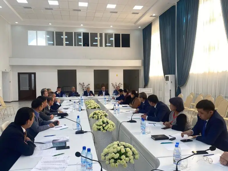 سەنات دەپۋتاتتارى جاڭاوزەندە تەڭىز سۋىن تۇشىتۋ زاۋىتىن سالۋ ماسەلەسىن قارادى