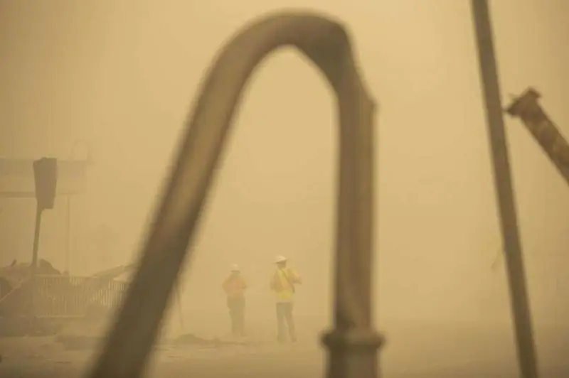 Калифорниядаги ёнғин 1027 қурилиш майдонига зарар етказди