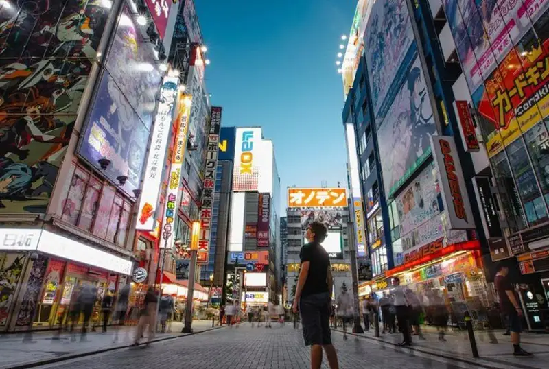 Японияда сайёҳлар учун чекловлар бекор қилинади