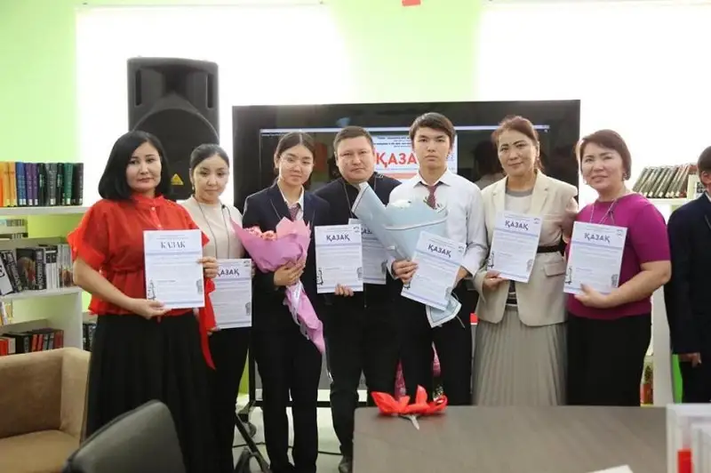 وقۋشىلار «قازاق» دەگەن اتپەن گازەت شىعارا باستادى