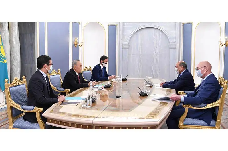 首任总统会见最高改革委员会副主席查克拉巴蒂