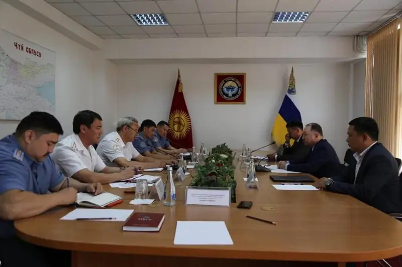 Қозоғистон ва Қирғизистон полиция ходимлари ўғирланган машиналарни биргаликда аниқлайди