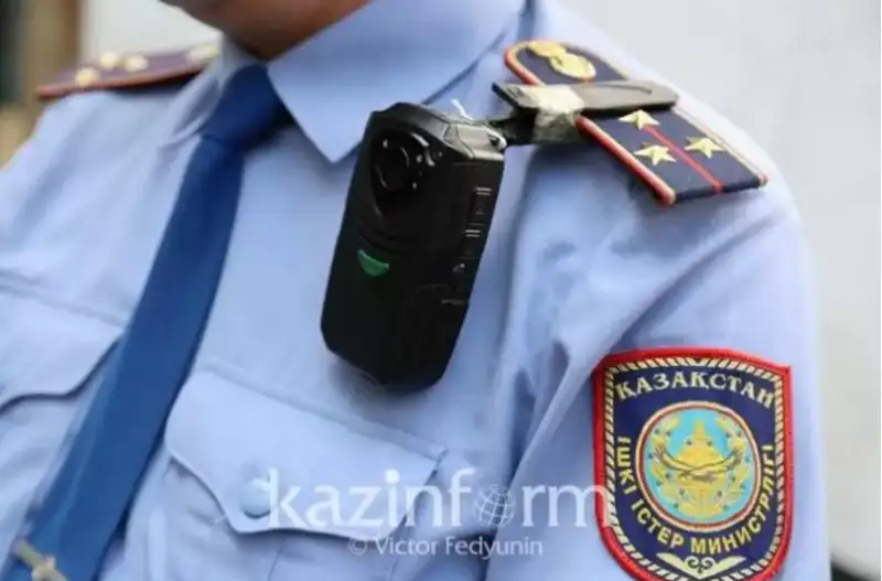 ورالدا ءتارتىپ ساقشىلارى اسىلىپ قالعان ەر ادامدى قۇتقاردى