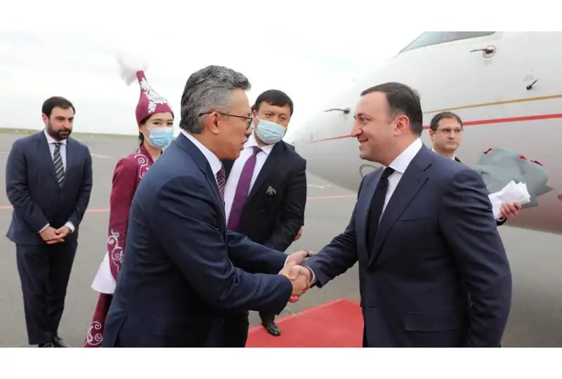 قازاقستانعا رەسمي ساپارمەن گرۋزيا پرەمەر-ءمينيسترى كەلدى