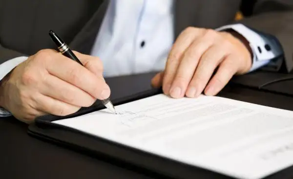 قازاقستان مەن شىڭجاڭ- ۇيعىر اۆتونومدى ولكەسى 475 ميلليون دوللار بولاتىن وننان اسا كەلىسىمشارتقا قول قويدى