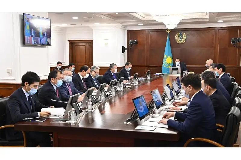 总理：有必要制定更多的措施来抑制通货膨胀并稳定物价