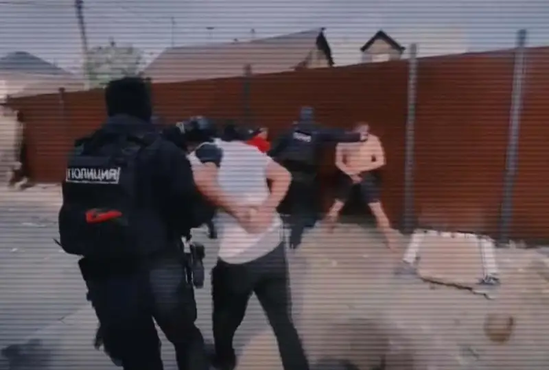 ترانسۇلتتىق قىلمىستىق توپتاردىڭ 11 قاتىسۋشىسى قولعا ءتۇستى