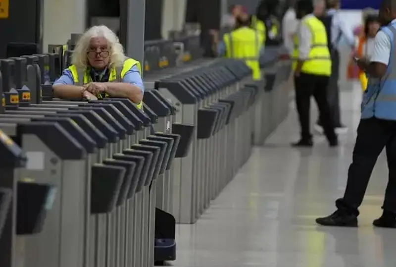 Крупнейшая за 30 лет забастовка в Великобритании: отменено 80% поездов