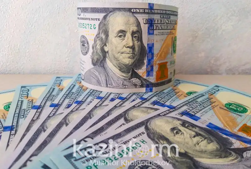 قور نارىعىندا دوللار باعاسى تومەندەدى