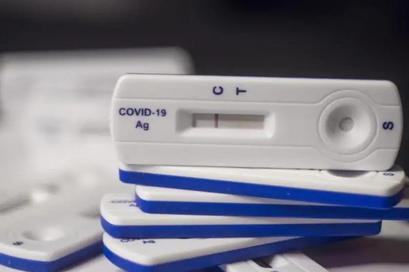 Қирғизистондаги дорихоналарга COVID-19 аниқлаш учун тезкор-тестлар етказиб берилади