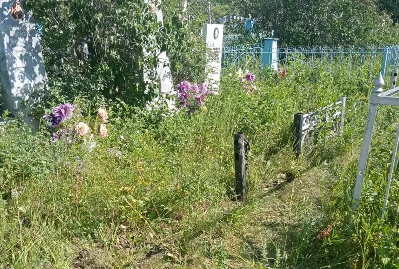 Мародеров с поличным задержали на кладбище в Костанайской области
