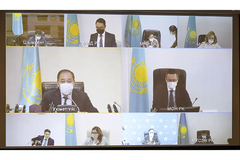 قازاقستاندا COVID-19 دان ۆاكتسيناتسيالاۋعا جاتاتىن توپتار انىقتالىپ، شىعىندار ەسەپتەلەدى