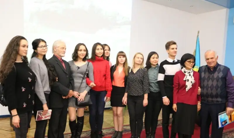 Өскемендік жазушы Борис Щербаков Абайдың туған жері туралы кітап жазды