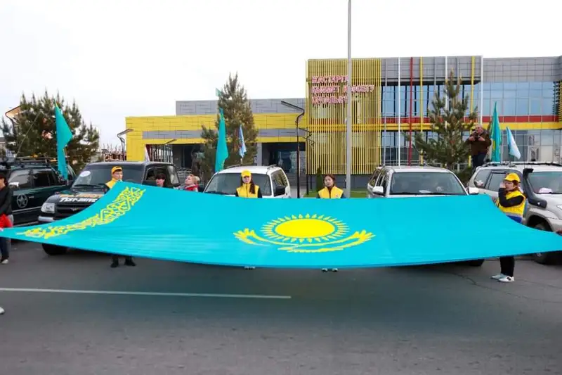 الماتى وبلىسىندا 800 دەن استام مەكەمە باسشىسى ءزاۋلىم كابينەتتەن شاعىن بولمەگە كوشكەن