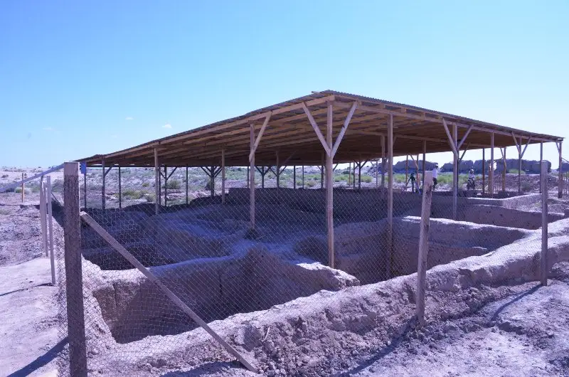 كونە جانكەنت قالاشىعىنىڭ ورنىندا ەجەلگى ءۇيدىڭ ءبىرى قالپىنا كەلتىرىلدى