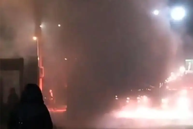 ەلوردادا جولاۋشىلار اۆتوبۋسى ورتەندى