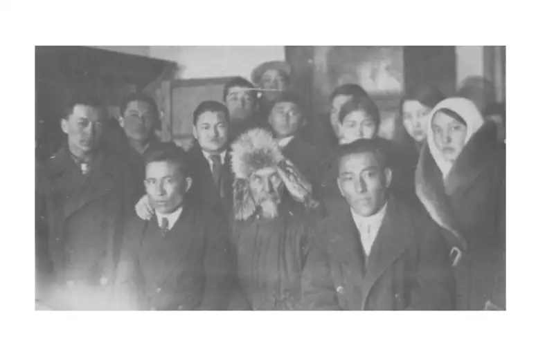 ايگىلى ەستايدىڭ جاڭا سۋرەتى تابىلدى