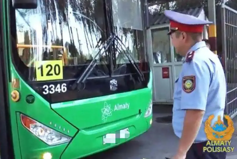 Водители общественного транспорта в Алматы спровоцировали 170 ДТП