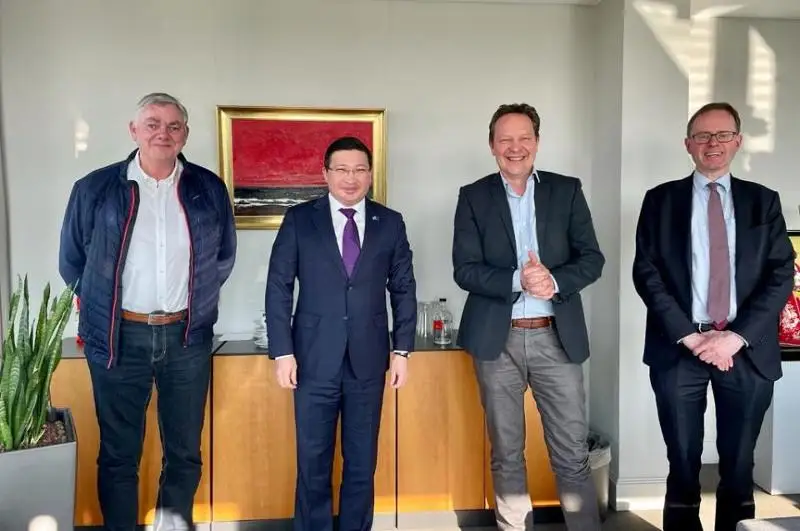 Belgııanyń port qalasynda ekijaqty kólik-tranzıttik yntymaqtastyq máseleleri talqylandy