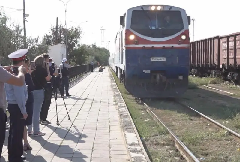 Скоростной поезд запустили между Жезказганом и Алматы