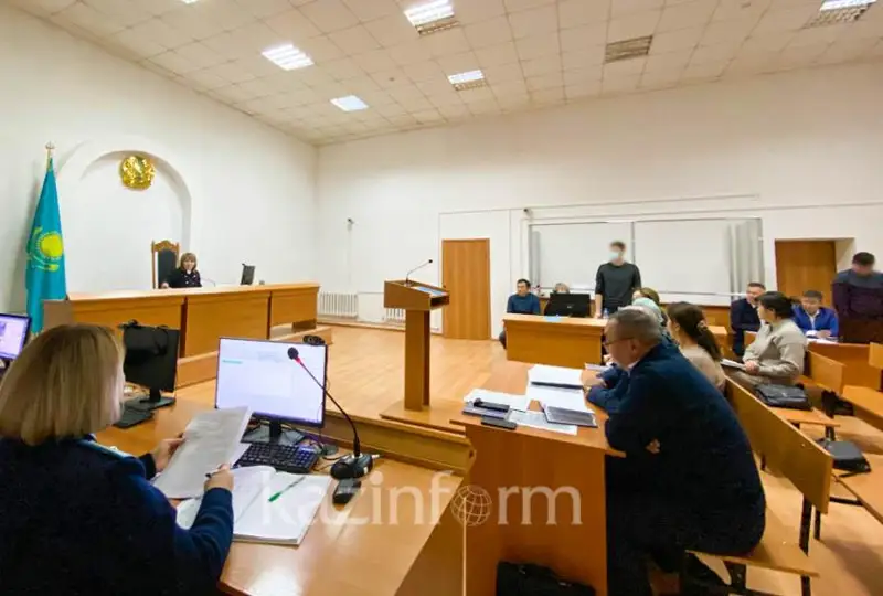 Эвакуатор столкнулся с грузовым авто: суд по делу о двух погибших начался в Акмолинской области