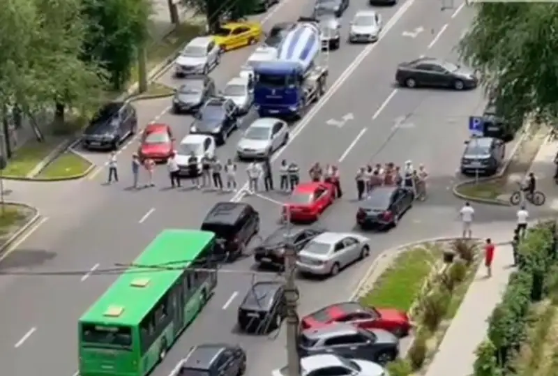 Мужчина скончался в ходе несанкционированной акции граждан в Алматы