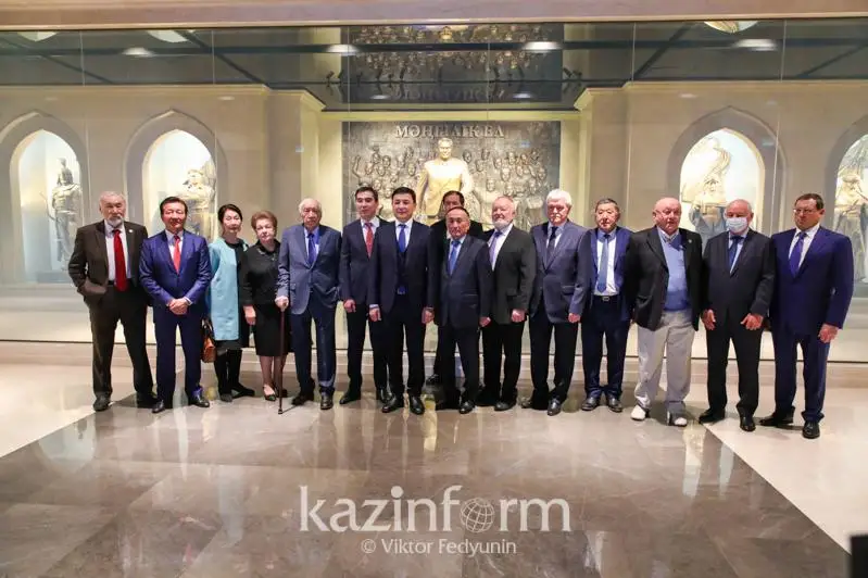 В Библиотеке Елбасы состоялась встреча с первостроителями столицы