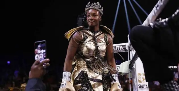 الەمدەگى ەڭ مىقتى بوكسشى ايەل ەر اداممەن جۇدىرىقتاسپاق