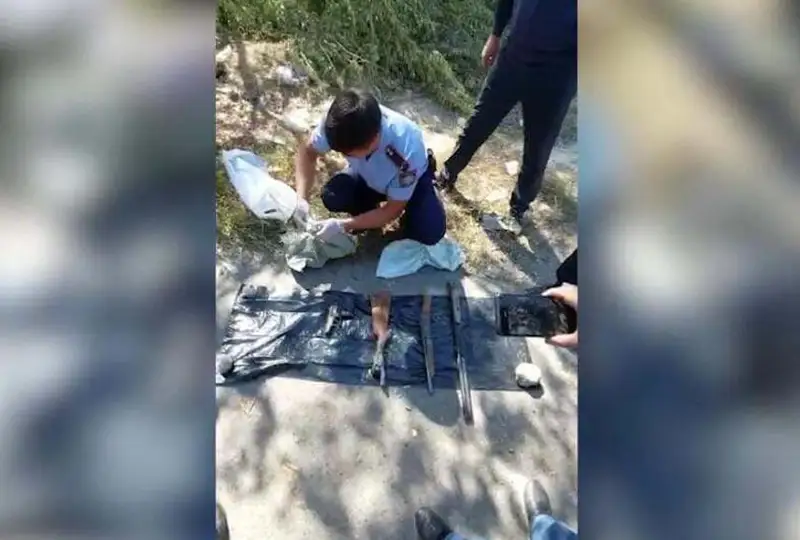 Очередной схрон с оружием найден вблизи озера Сайран