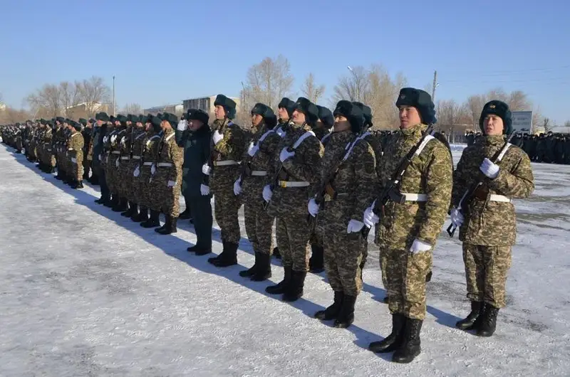 Более 600 новобранцев приняли присягу в гарнизонах РгК «Восток»