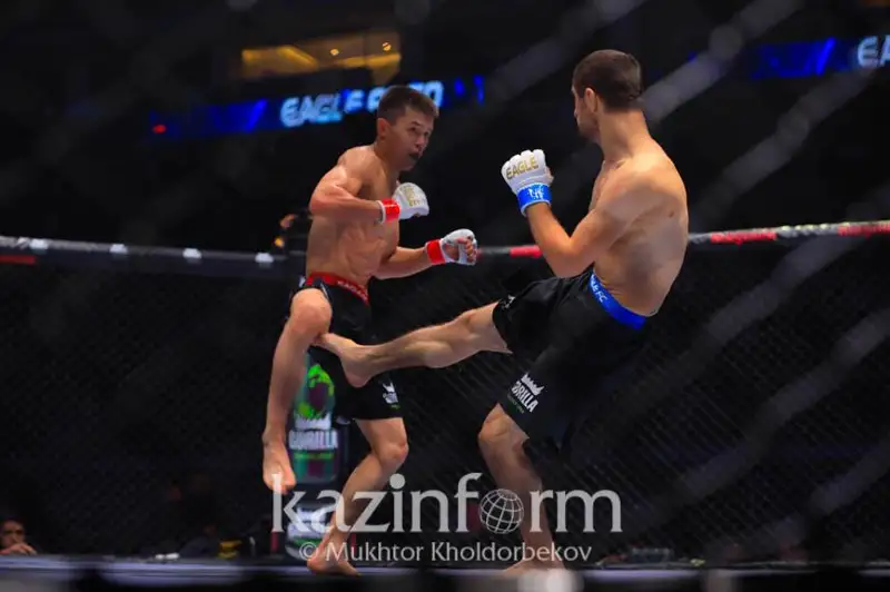 Казахстанец Санжар Адилов победил россиянина в турнире Хабиба Нурмагомедова
