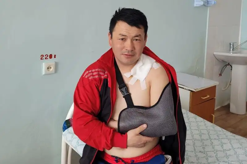ШҚО дәрігерлері аттан құлаған ер адамға күрделі ота жасады