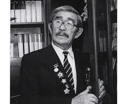 حالىق ءارتيسى كاۋكەن كەنجەتايەۆ ايتقان قىزىقتى اڭگىمەلەر