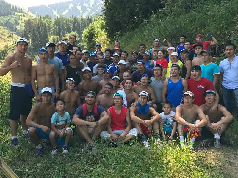 Мырзағали Айтжанов әлем біріншілігіне баратын боксшыларды атады