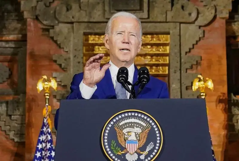 Увеличить финансирование борьбы с COVID намерены в США